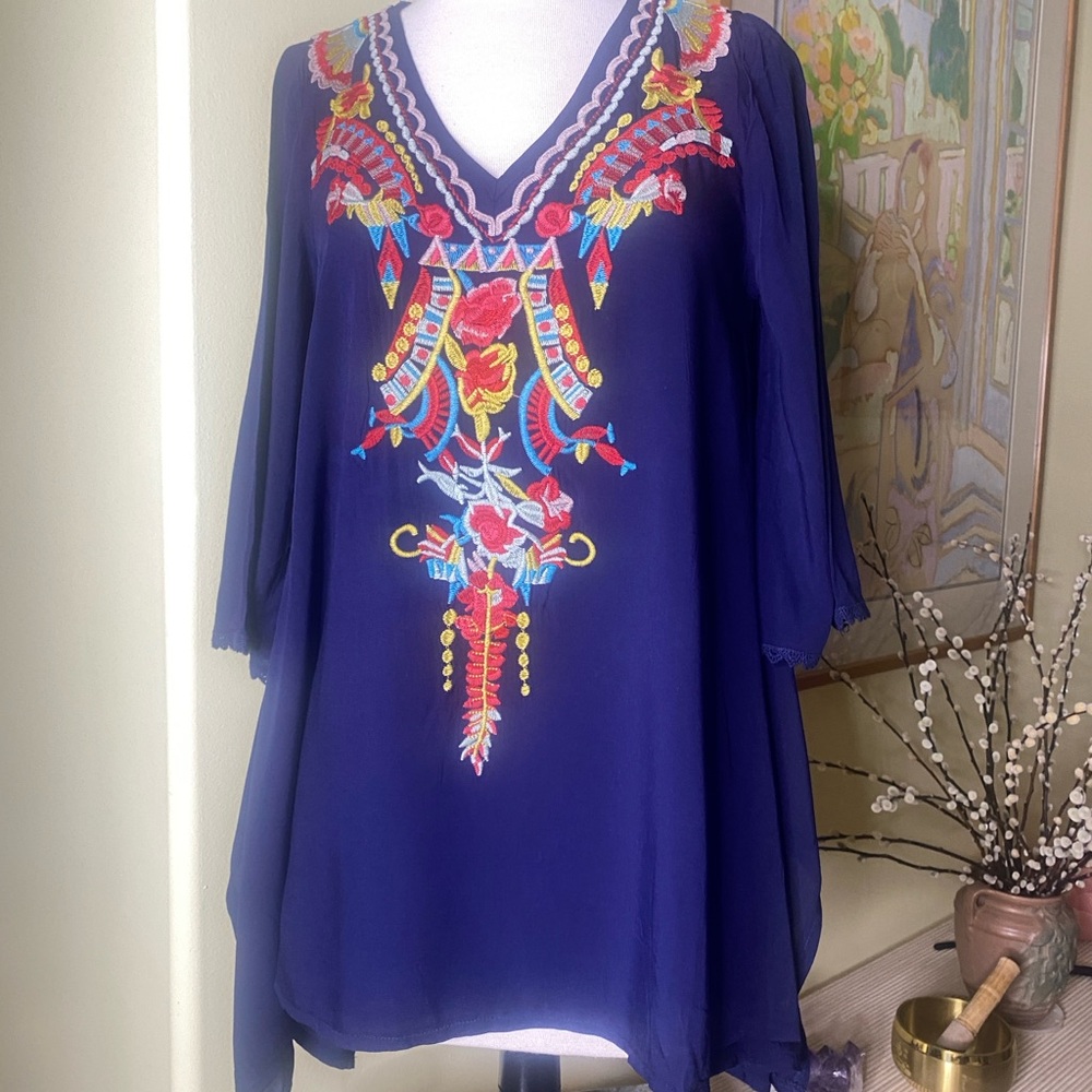 Anthropologie Embroidered Navy Blue Women's Solitare Top S